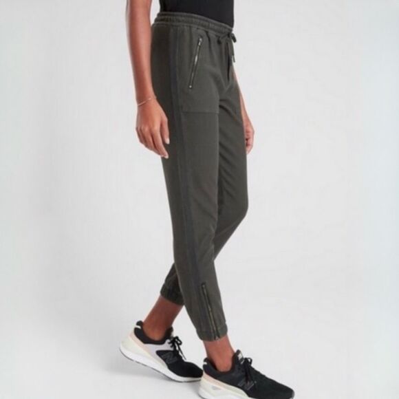 Athleta Women’s size 0 Farallon Jogger Pants Cypress Green - Picture 2 of 13